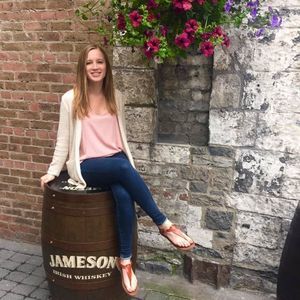 Meet your Posher, Abby